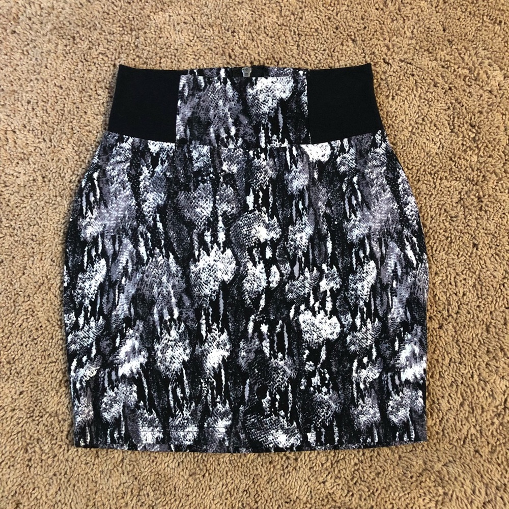Snake Skin Print Mini Skirt